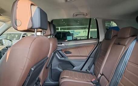 Volkswagen Tiguan II, 2019 год, 2 989 000 рублей, 15 фотография