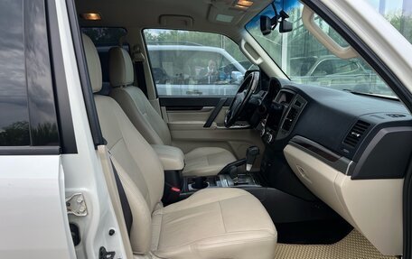 Mitsubishi Pajero IV, 2020 год, 3 970 000 рублей, 9 фотография