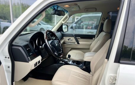 Mitsubishi Pajero IV, 2020 год, 3 970 000 рублей, 13 фотография