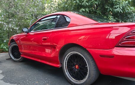 Ford Mustang IV рестайлинг, 1995 год, 1 075 000 рублей, 2 фотография
