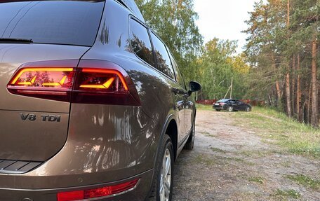 Volkswagen Touareg III, 2011 год, 2 500 000 рублей, 2 фотография