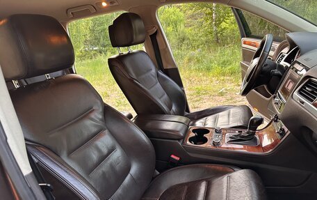 Volkswagen Touareg III, 2011 год, 2 500 000 рублей, 17 фотография