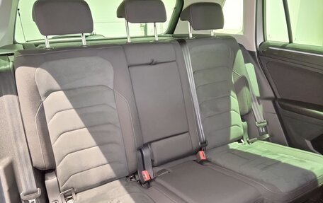 Volkswagen Tiguan II, 2017 год, 2 369 000 рублей, 16 фотография