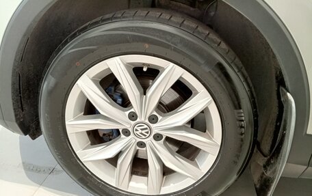 Volkswagen Tiguan II, 2017 год, 2 369 000 рублей, 20 фотография