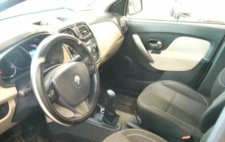 Renault Logan II, 2015 год, 586 000 рублей, 5 фотография
