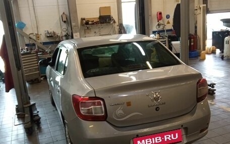 Renault Logan II, 2015 год, 586 000 рублей, 4 фотография