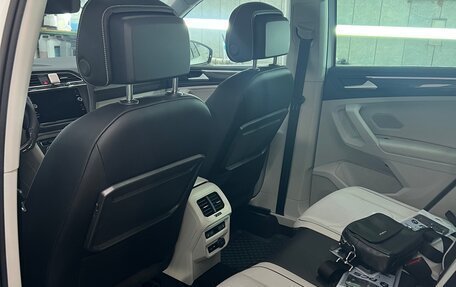Volkswagen Tiguan II, 2019 год, 4 200 000 рублей, 6 фотография