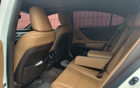 Lexus ES VII, 2020 год, 3 500 000 рублей, 11 фотография