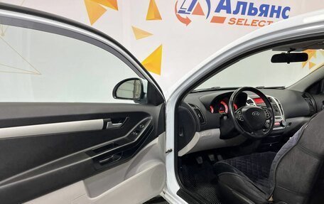 KIA cee'd I рестайлинг, 2009 год, 650 000 рублей, 18 фотография