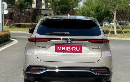Toyota Venza, 2022 год, 2 600 334 рублей, 4 фотография