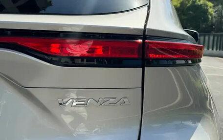 Toyota Venza, 2022 год, 2 600 334 рублей, 22 фотография