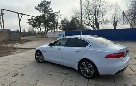 Jaguar XE I рестайлинг, 2016 год, 1 700 000 рублей, 2 фотография