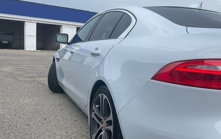 Jaguar XE I рестайлинг, 2016 год, 1 700 000 рублей, 25 фотография