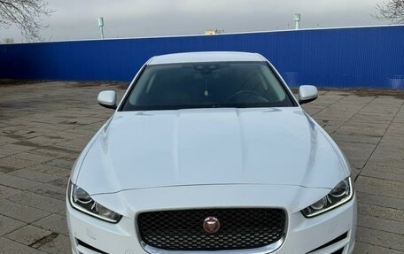 Jaguar XE I рестайлинг, 2016 год, 1 700 000 рублей, 29 фотография