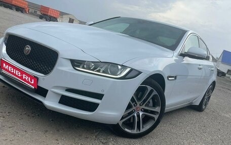 Jaguar XE I рестайлинг, 2016 год, 1 700 000 рублей, 16 фотография