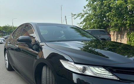 Toyota Camry, 2019 год, 2 850 000 рублей, 2 фотография