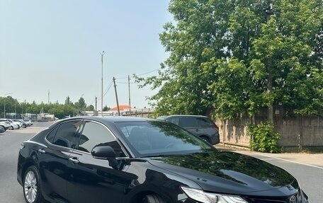 Toyota Camry, 2019 год, 2 850 000 рублей, 3 фотография