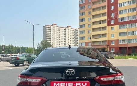 Toyota Camry, 2019 год, 2 850 000 рублей, 10 фотография