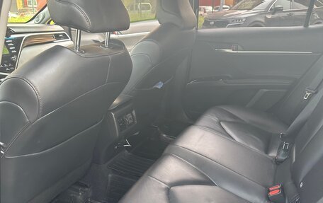 Toyota Camry, 2019 год, 2 850 000 рублей, 26 фотография