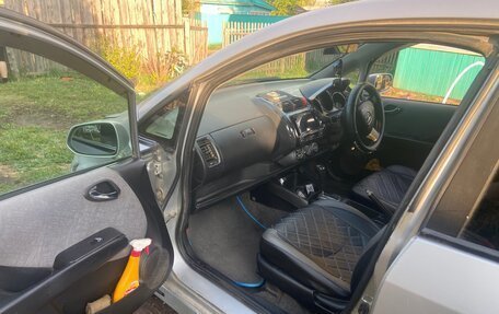 Honda Fit III, 2001 год, 400 000 рублей, 2 фотография