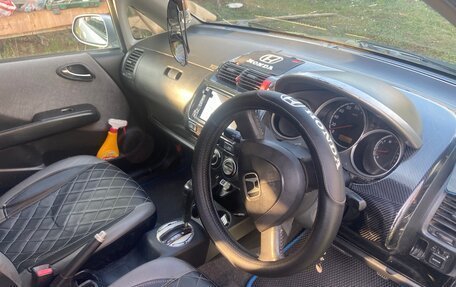Honda Fit III, 2001 год, 400 000 рублей, 3 фотография