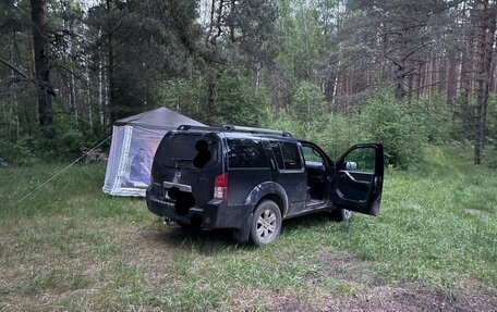 Nissan Pathfinder, 2007 год, 530 000 рублей, 1 фотография