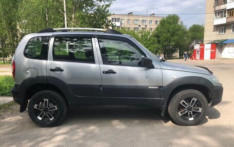 Chevrolet Niva I рестайлинг, 2016 год, 620 000 рублей, 3 фотография