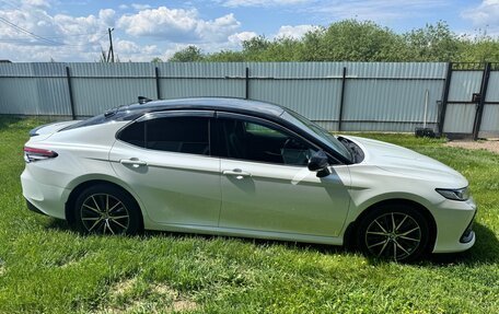Toyota Camry, 2021 год, 3 950 000 рублей, 7 фотография
