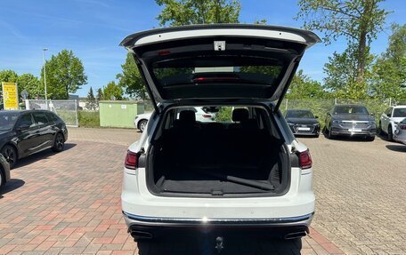 Volkswagen Touareg III, 2022 год, 4 675 500 рублей, 12 фотография