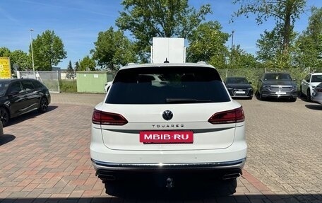 Volkswagen Touareg III, 2022 год, 4 675 500 рублей, 10 фотография