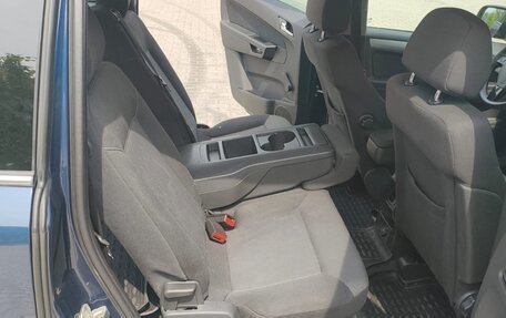 Opel Zafira B, 2011 год, 700 000 рублей, 24 фотография