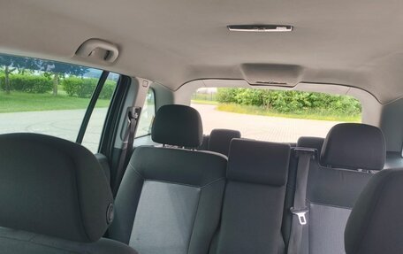 Opel Zafira B, 2011 год, 700 000 рублей, 20 фотография