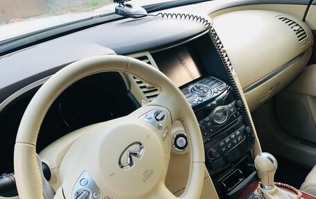 Infiniti QX70, 2014 год, 2 950 000 рублей, 5 фотография