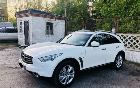 Infiniti QX70, 2014 год, 2 950 000 рублей, 2 фотография