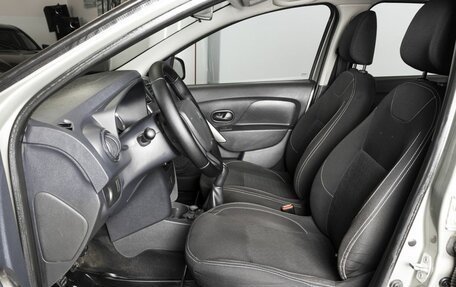 Renault Logan II, 2016 год, 765 400 рублей, 11 фотография