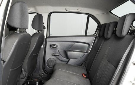 Renault Logan II, 2016 год, 765 400 рублей, 12 фотография