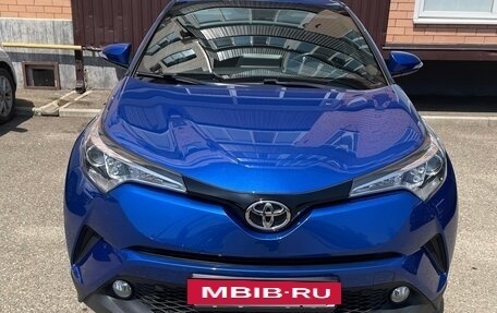 Toyota C-HR I рестайлинг, 2018 год, 2 200 000 рублей, 7 фотография