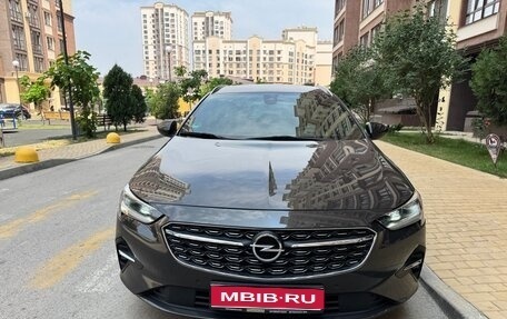 Opel Insignia II рестайлинг, 2021 год, 2 400 000 рублей, 1 фотография