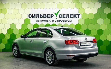 Volkswagen Jetta VI, 2013 год, 988 000 рублей, 6 фотография