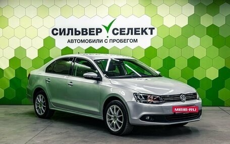 Volkswagen Jetta VI, 2013 год, 988 000 рублей, 5 фотография