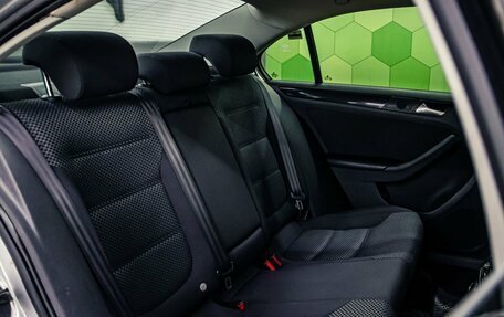 Volkswagen Jetta VI, 2013 год, 988 000 рублей, 13 фотография