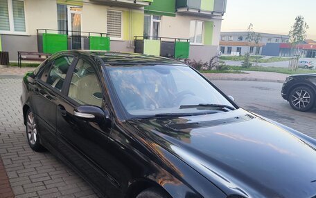 Mercedes-Benz C-Класс, 2004 год, 410 000 рублей, 3 фотография
