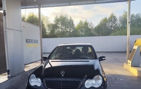 Mercedes-Benz C-Класс, 2004 год, 410 000 рублей, 4 фотография