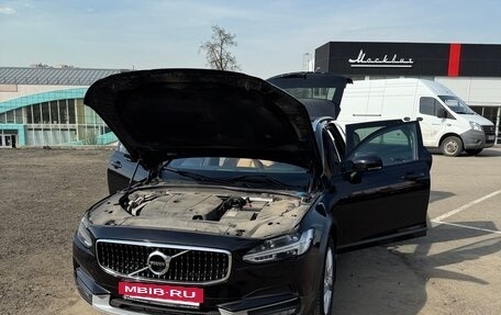 Volvo V90 Cross Country I рестайлинг, 2018 год, 3 500 000 рублей, 19 фотография
