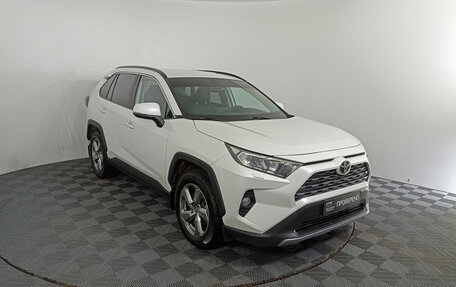 Toyota RAV4, 2021 год, 3 975 000 рублей, 3 фотография