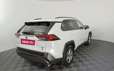 Toyota RAV4, 2021 год, 3 975 000 рублей, 6 фотография