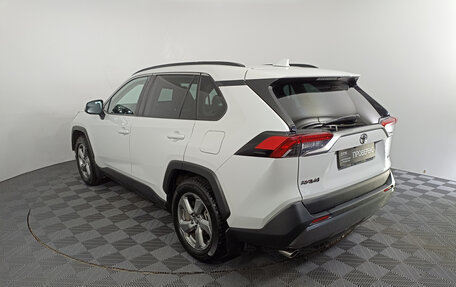 Toyota RAV4, 2021 год, 3 975 000 рублей, 8 фотография
