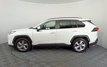 Toyota RAV4, 2021 год, 3 975 000 рублей, 10 фотография