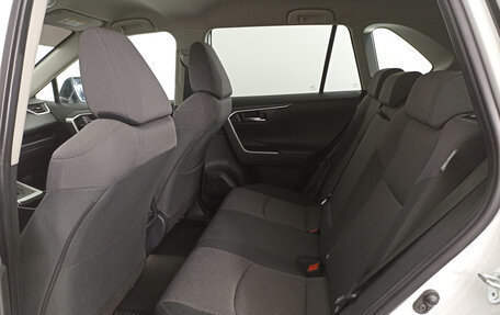 Toyota RAV4, 2021 год, 3 975 000 рублей, 15 фотография