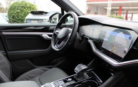Volkswagen Touareg III, 2022 год, 5 650 000 рублей, 6 фотография